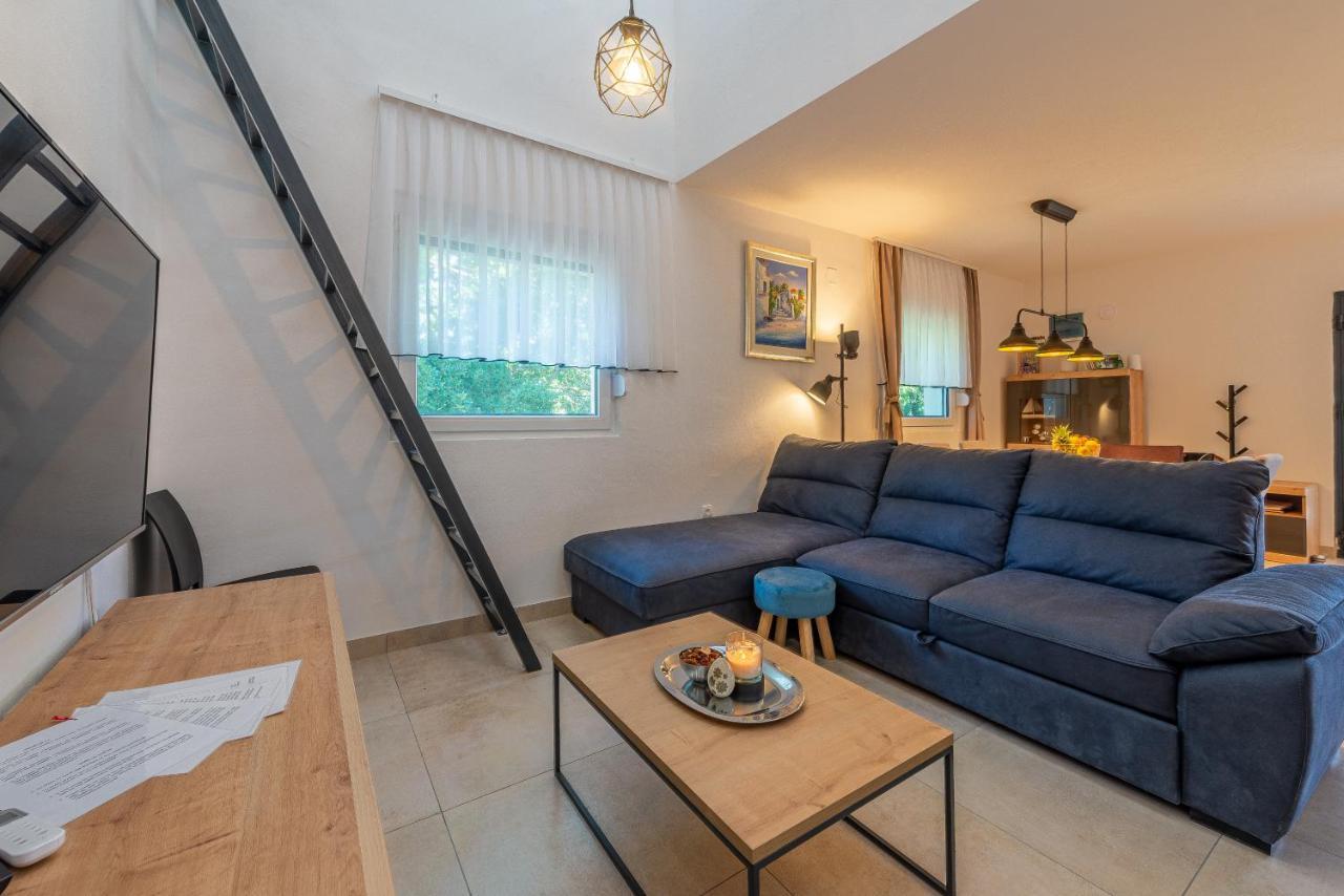 Villa Zora, Starigrad Paklenica, Seline Dış mekan fotoğraf